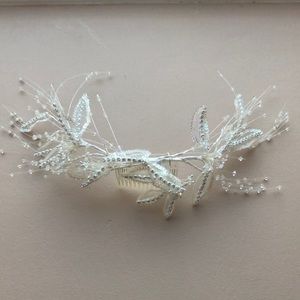 👰 Whimsical Bridal Headpiece